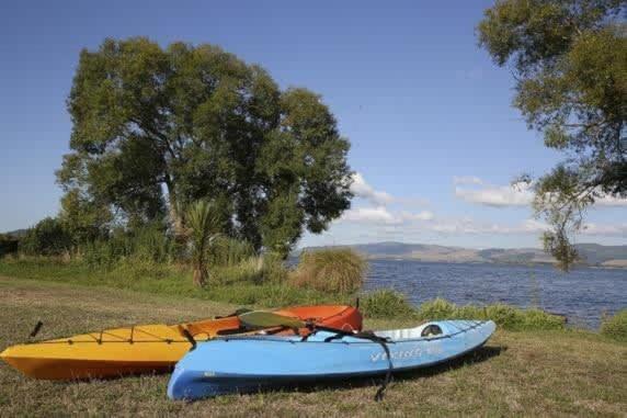 Roselake Retreat Роторуа Екстериор снимка